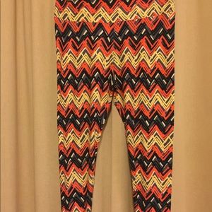 LuLaRoe TC Chevron Design Leggings